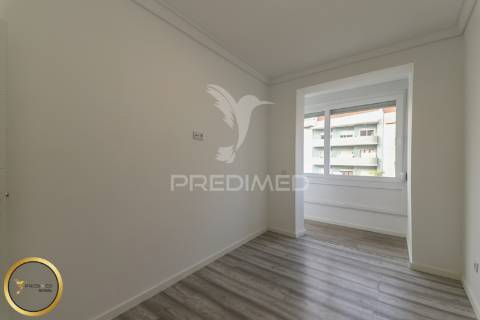 Apartamento t1 totalmente remodelado em arroios, jardim constantino