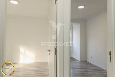 Apartamento t1 totalmente remodelado em arroios, jardim constantino