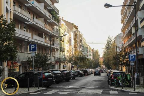 Apartamento t1 totalmente remodelado em arroios, jardim constantino