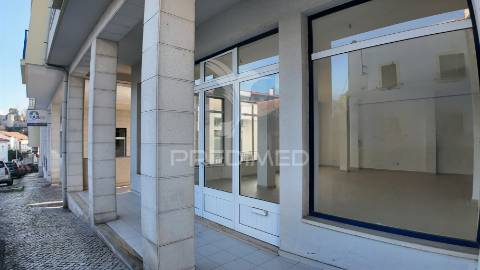 Oportunidade imperdível - loja no coração de torres novas