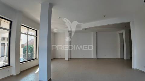 Oportunidade imperdível - loja no coração de torres novas