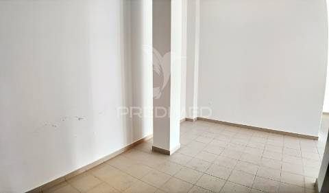 Oportunidade imperdível - loja no coração de torres novas