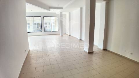 Oportunidade imperdível - loja no coração de torres novas