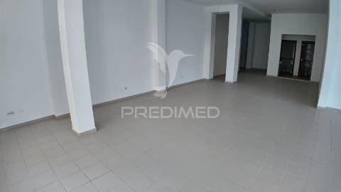 Oportunidade imperdível - loja no coração de torres novas