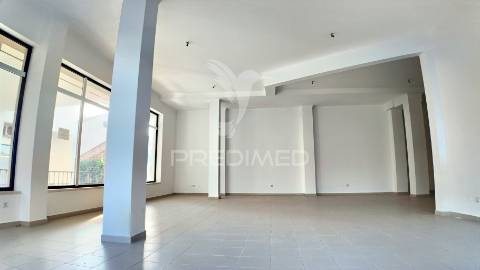 Oportunidade imperdível - loja no coração de torres novas