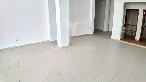 Oportunidade imperdível - loja no coração de torres novas