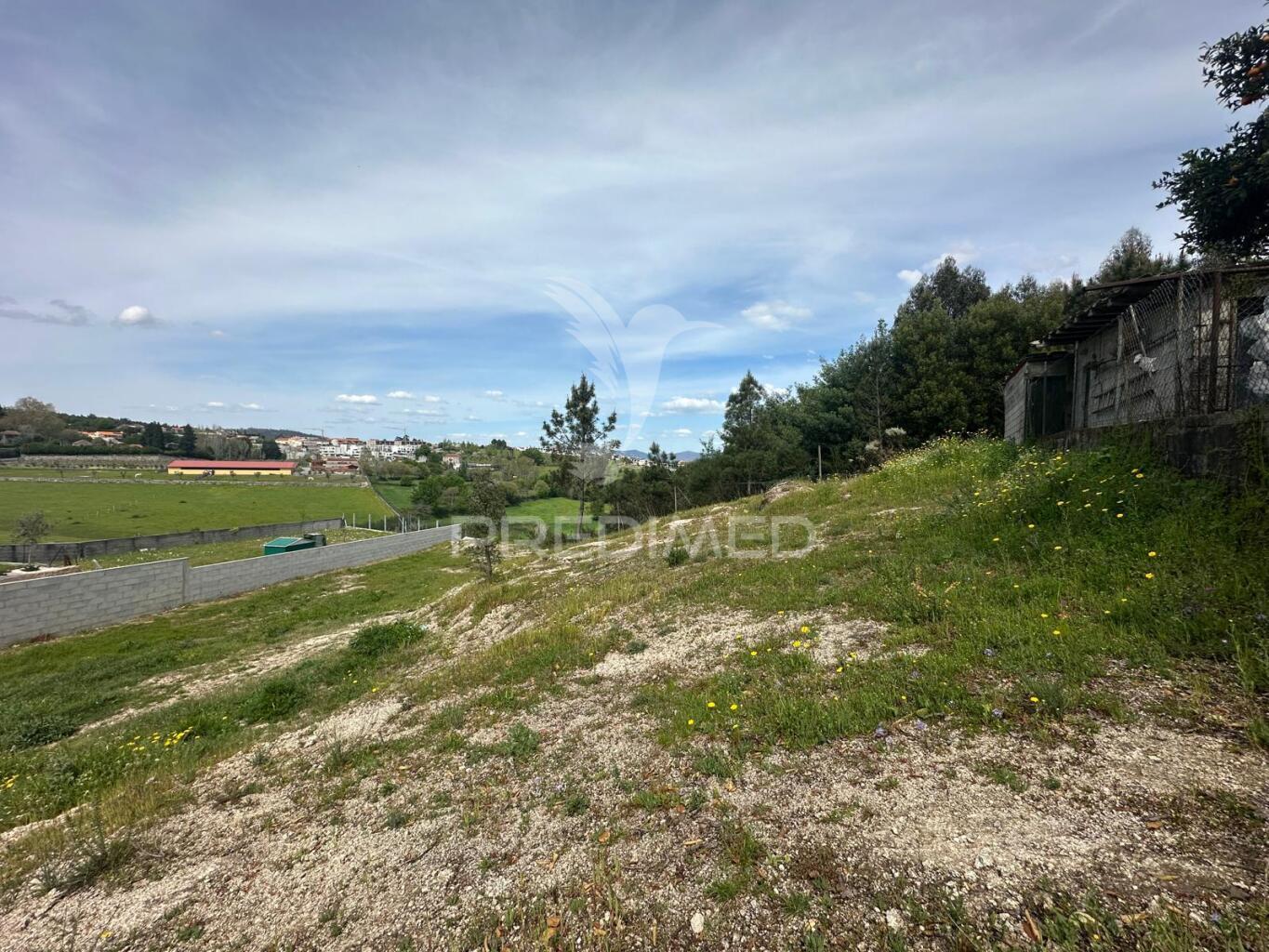 Lote de terreno - louredo