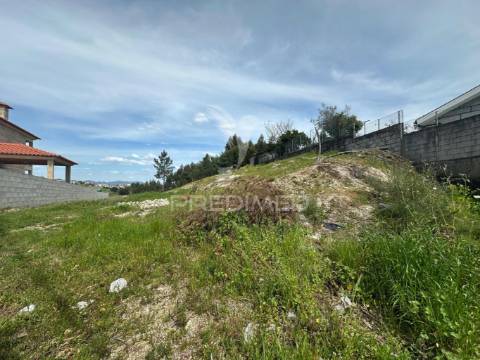 Lote de terreno - louredo