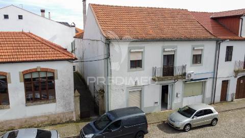 Moradia em trancoso – oportunidade em localização privilegiada