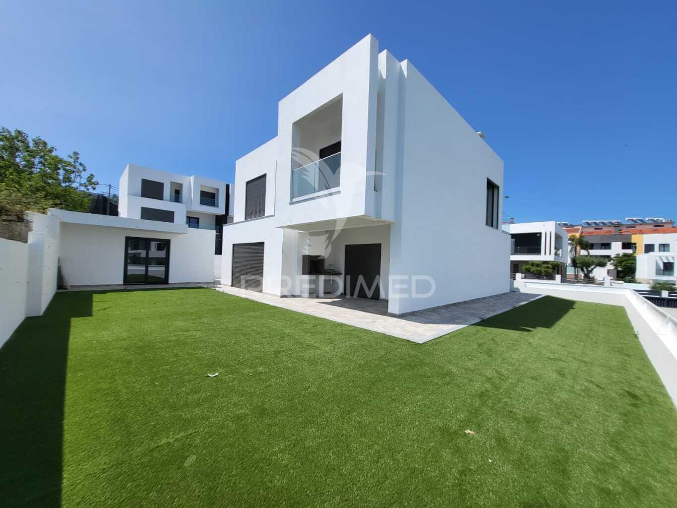Moradia t4 na quinta da fábrica