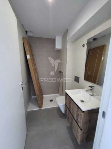 Moradia t4 na quinta da fábrica