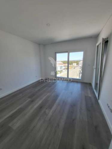 Moradia t4 na quinta da fábrica