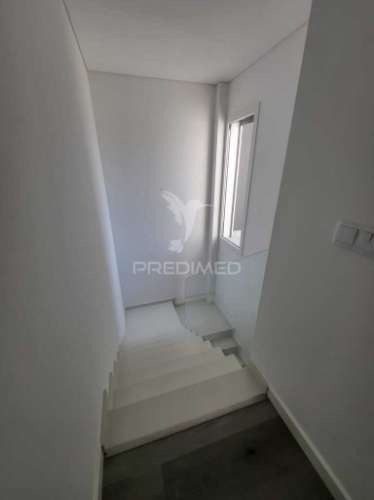 Moradia t4 na quinta da fábrica