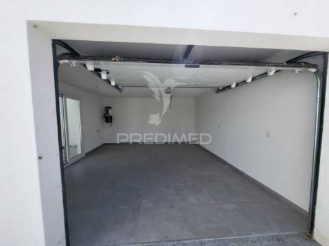 Moradia t4 na quinta da fábrica