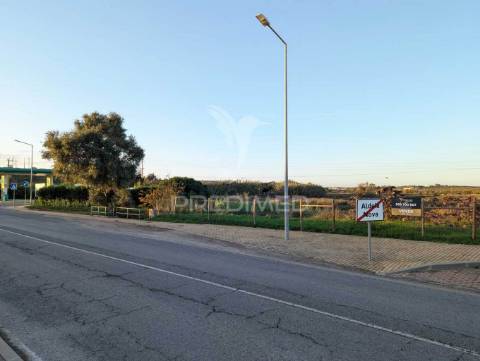 Terreno urbano com 800m2, na n125, em monte gordo, algarve