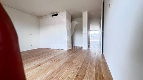 Apartamento t3 novo em creixomil - próximo ao hospital