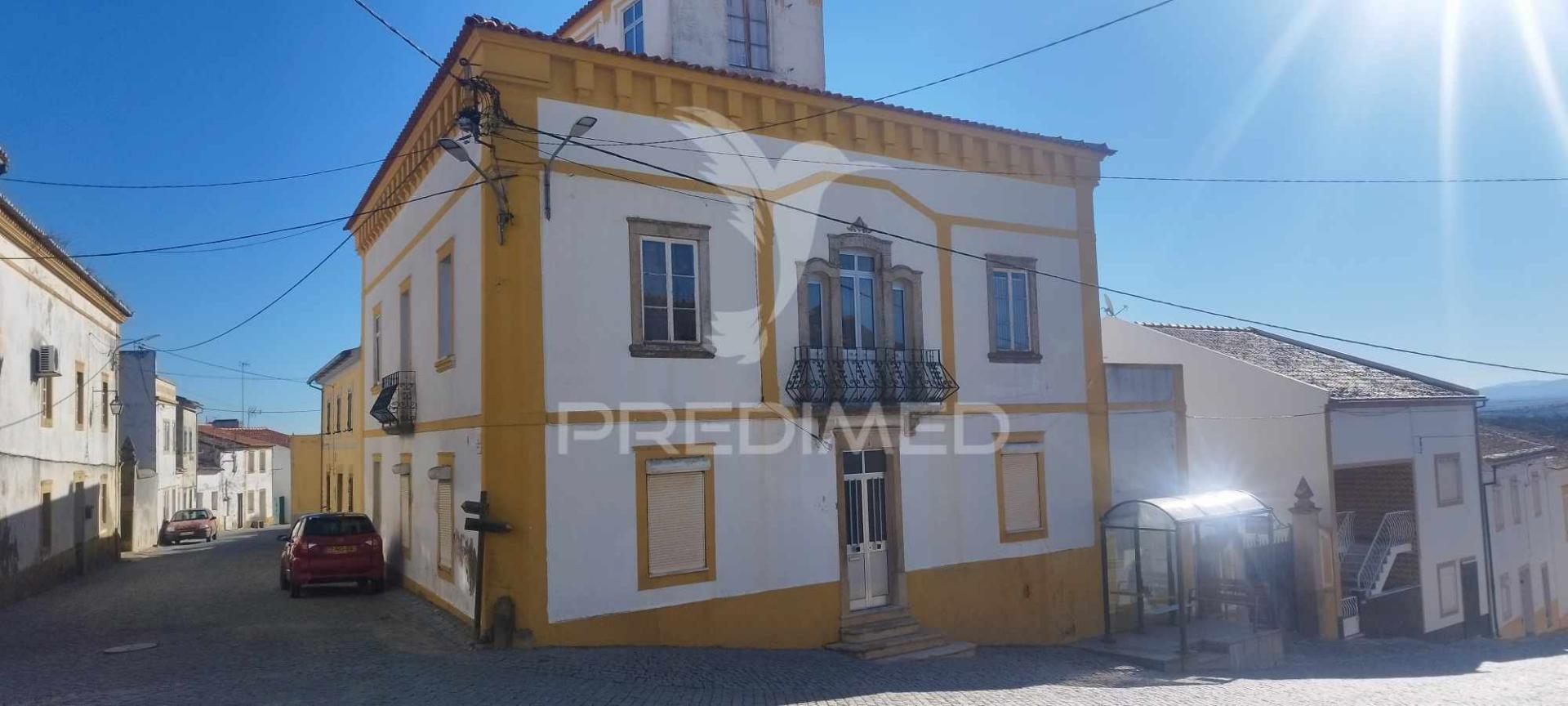Palacete em montalvão
