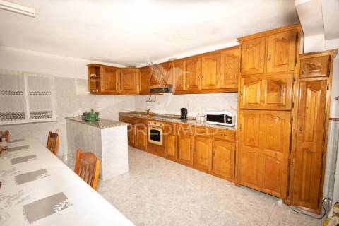 Moradia t3 em vale de espinho, sabugal