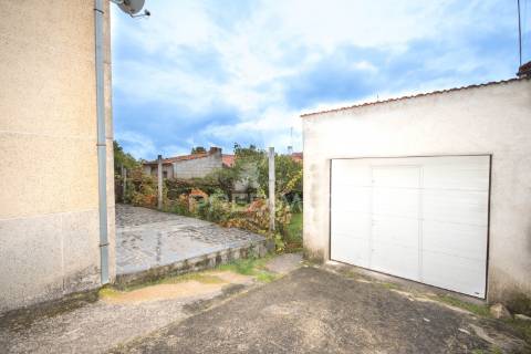 Moradia t3 em vale de espinho, sabugal