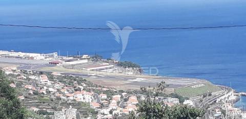 Terreno com 13.300m² em santa cruz – vistas panorâmicas de mar e serra