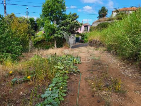 Terreno com 13.300m² em santa cruz – vistas panorâmicas de mar e serra