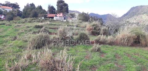 Terreno com 13.300m² em santa cruz – vistas panorâmicas de mar e serra