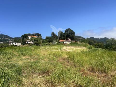 Terreno com 13.300m² em santa cruz – vistas panorâmicas de mar e serra