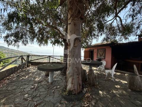 Terreno com 13.300m² em santa cruz – vistas panorâmicas de mar e serra