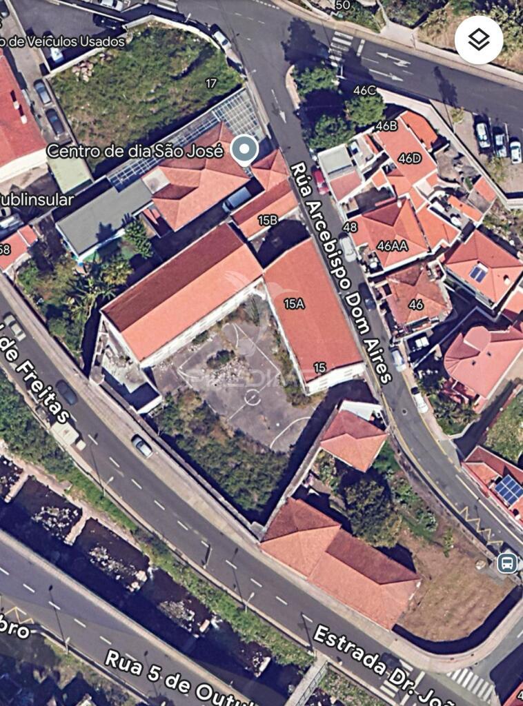 Um edifício com história e versatilidade no coração do funchal