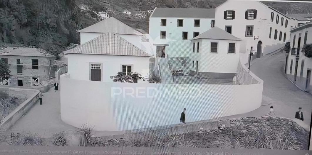 Um edifício com história e versatilidade no coração do funchal