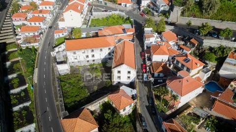 Um edifício com história e versatilidade no coração do funchal