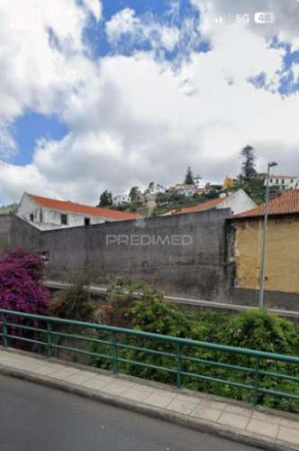 Um edifício com história e versatilidade no coração do funchal