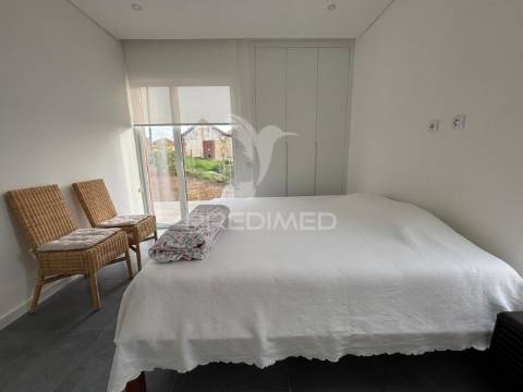 Moradia t4 + t2 perto de caldas da rainha