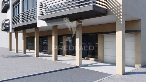 Loja com wc e amplo terraço na quinta flamenga, vialonga