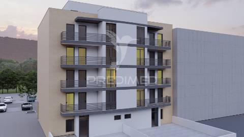 Loja com wc e amplo terraço na quinta flamenga, vialonga