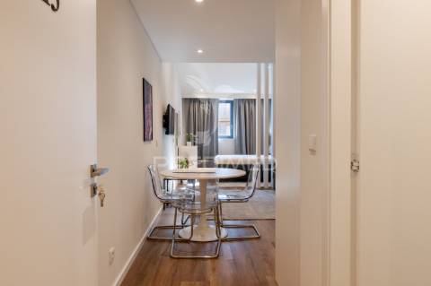 Apartamento t1 novo - junto à batalha - porto