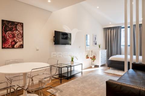 Apartamento t1 novo - junto à batalha - porto