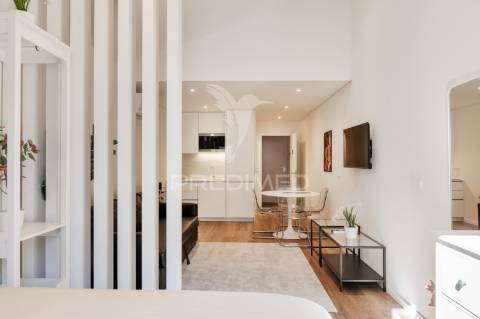 Apartamento t1 novo - junto à batalha - porto