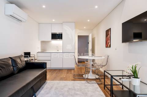 Apartamento t1 novo - junto à batalha - porto