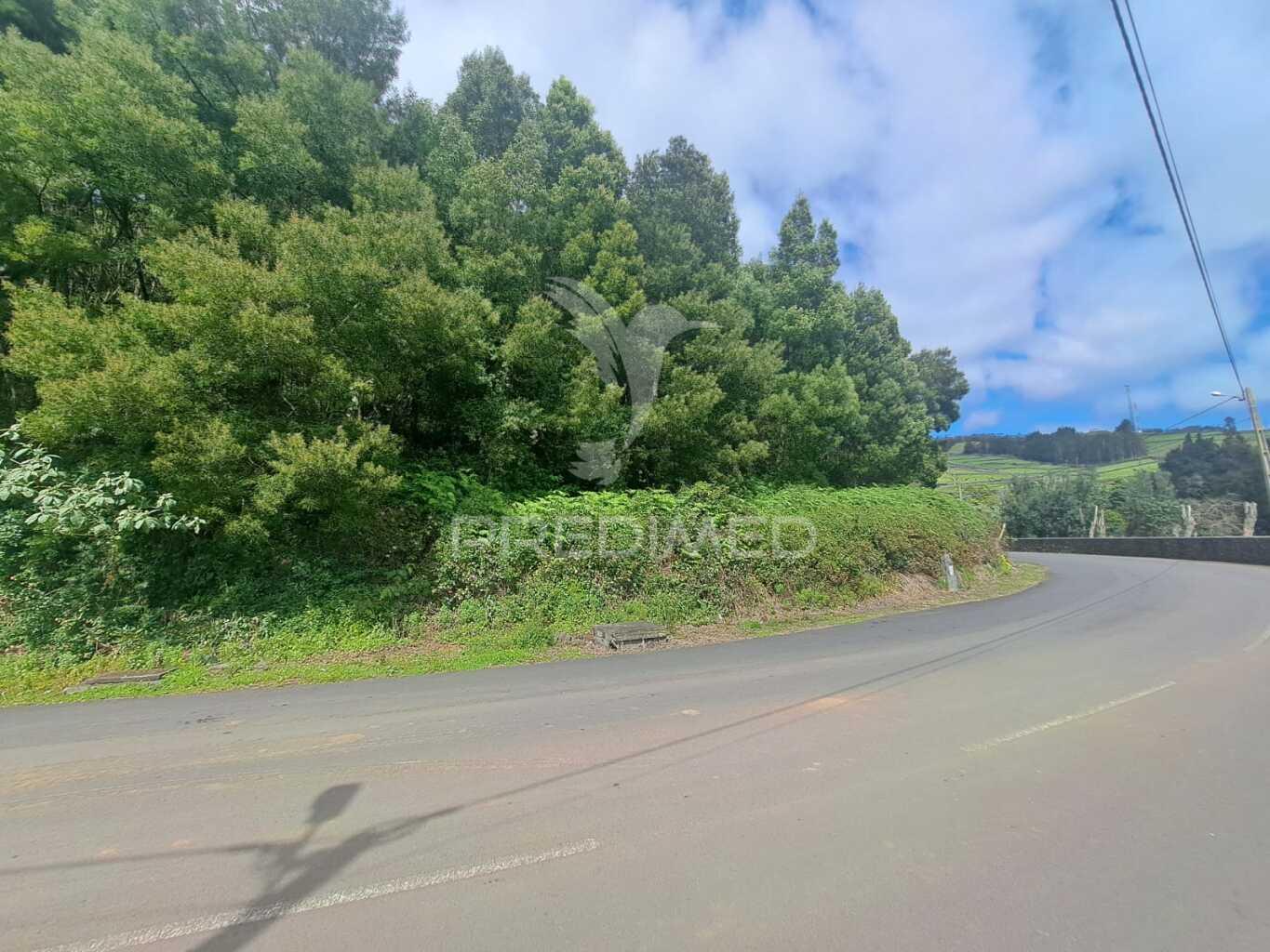 Lote para construção - terra-chã