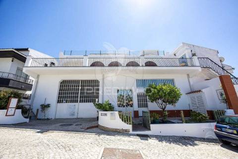 Moradia t4+ no funchalinho - próximo às praias!*