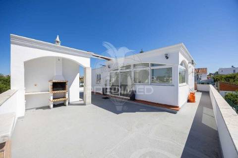 Moradia t4+ no funchalinho - próximo às praias!*