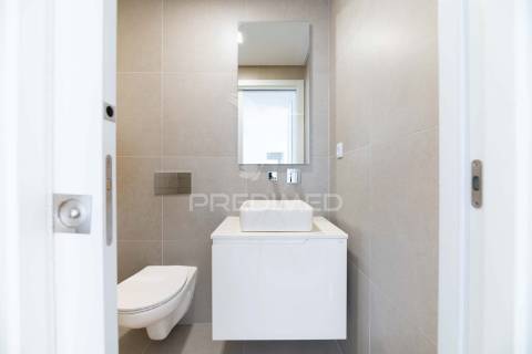 Apartamento t3 em condomínio fechado, com piscina e box.