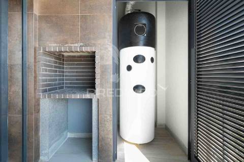 Apartamento t3 em condomínio fechado, com piscina e box.