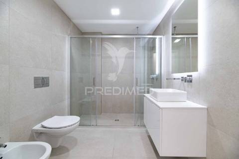 Apartamento t3 em condomínio fechado, com piscina e box.