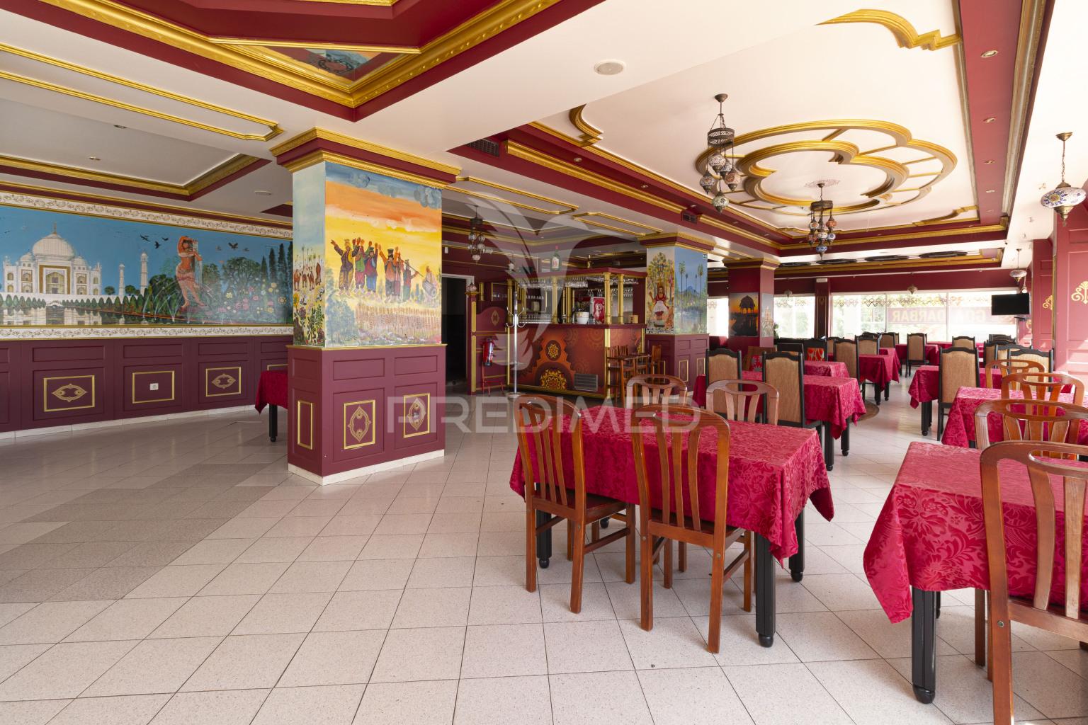 Restaurante totalmente equipado 395.000 € - cacilhas - almada