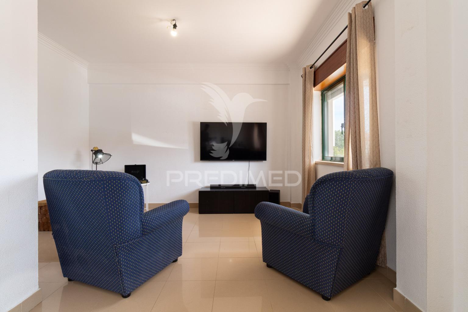 Apartamento t3 em rés-do-chão  em  azeitão