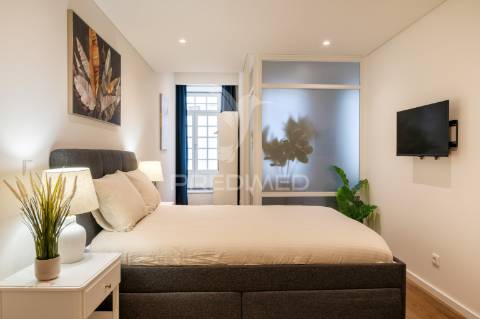 Apartamento t1+1 novo - junto à batalha - porto