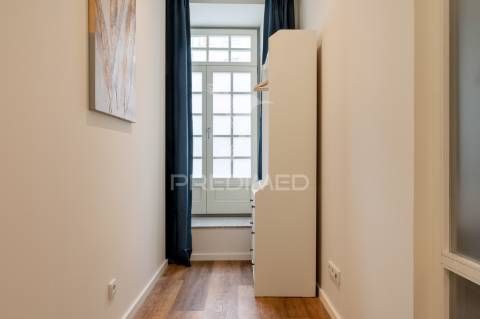 Apartamento t1+1 novo - junto à batalha - porto