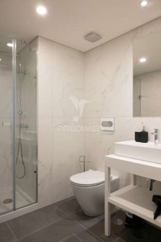 Apartamento t1+1 novo - junto à batalha - porto